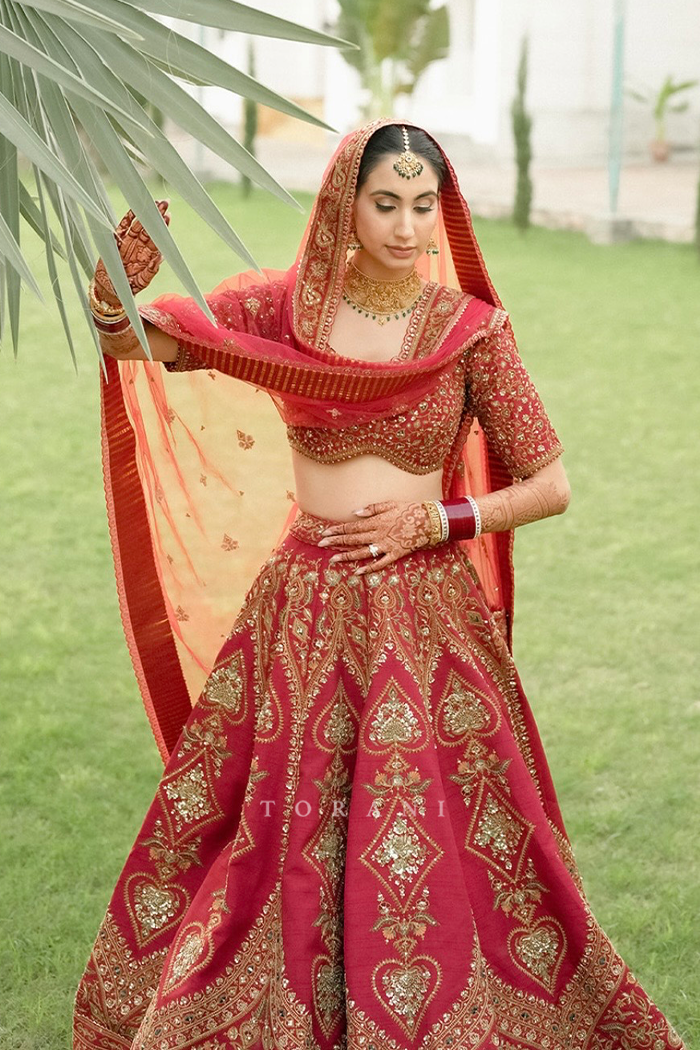 Devisha Arora in our Shamse Humaira Manmayi Lehenga Set