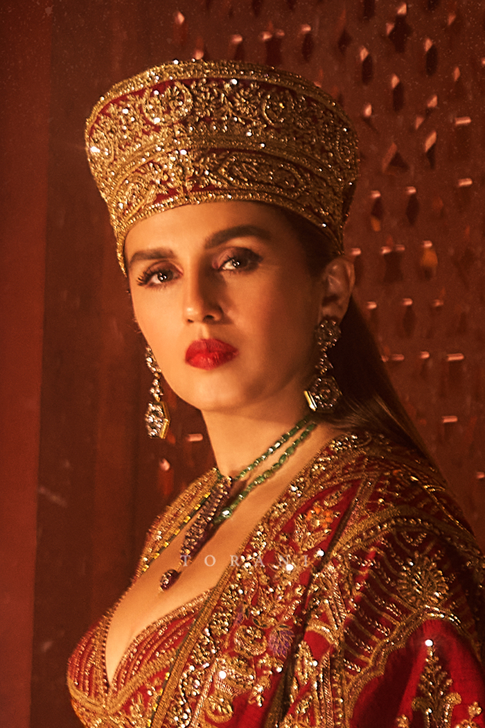 Zehra Taj Topi