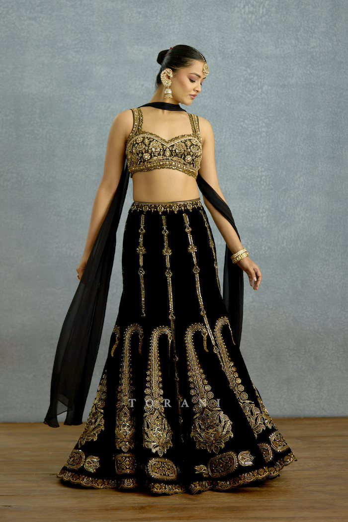 Siyahi Vanya Lehenga Set