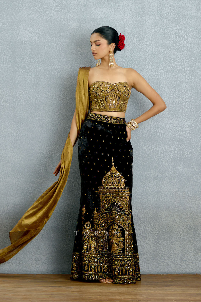 Siyahi Shehnaz Lehenga Set