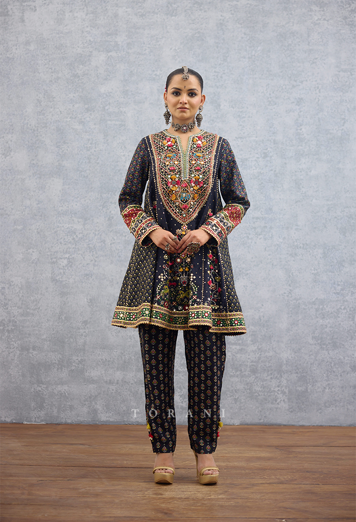 Virasa Dhanak Kurta Set