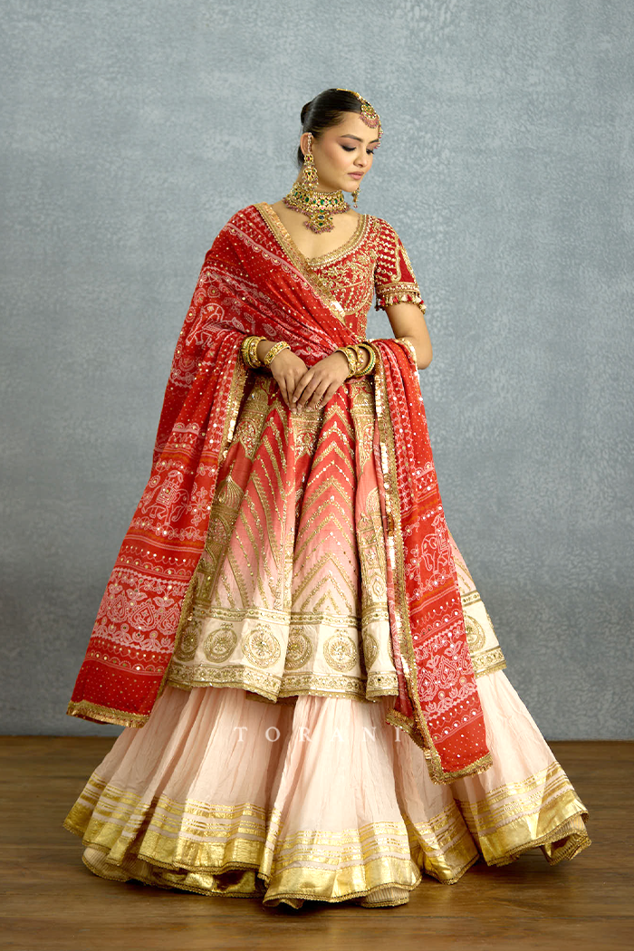 Zehra Mahtabe Fareedan Gharara Set