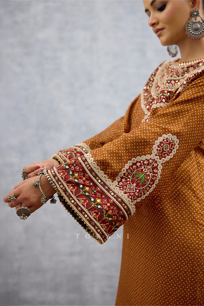 Kanak Rajuka Kaftan