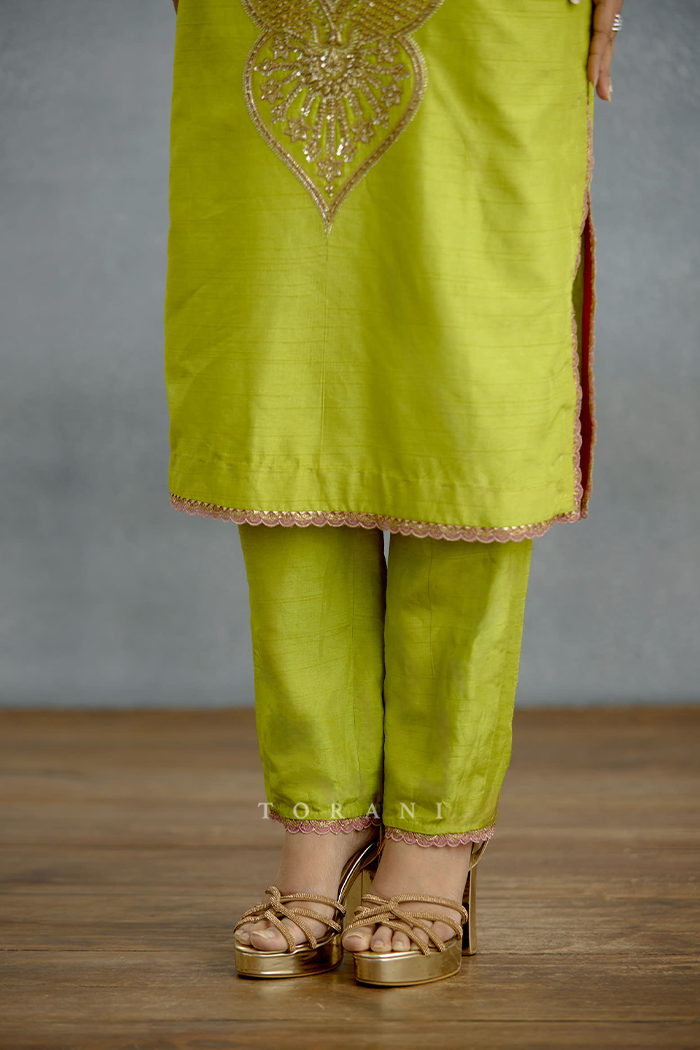 Angoori Malika Kurta Set