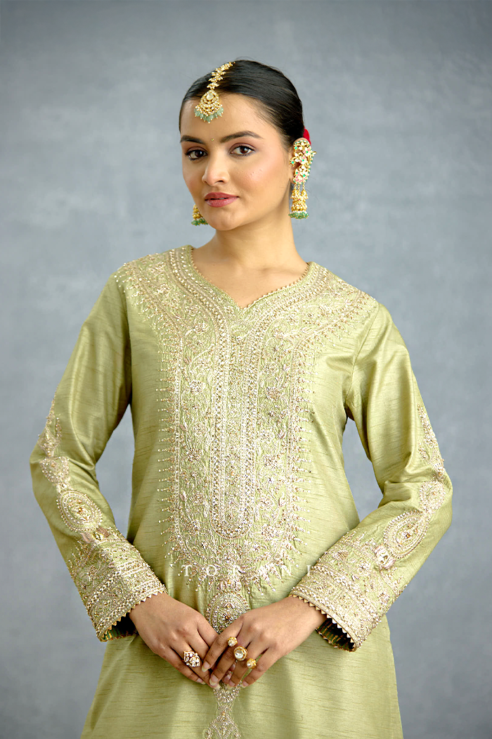 Pusta Noor Kurta Skirt Set