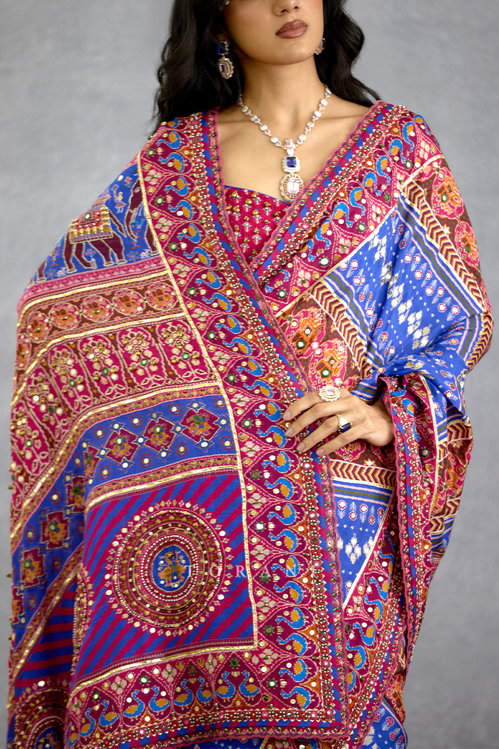 Niladri Gul Ena Saree