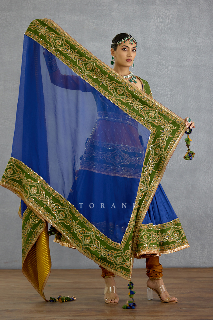 Hemrang Azraa Lehenga Set