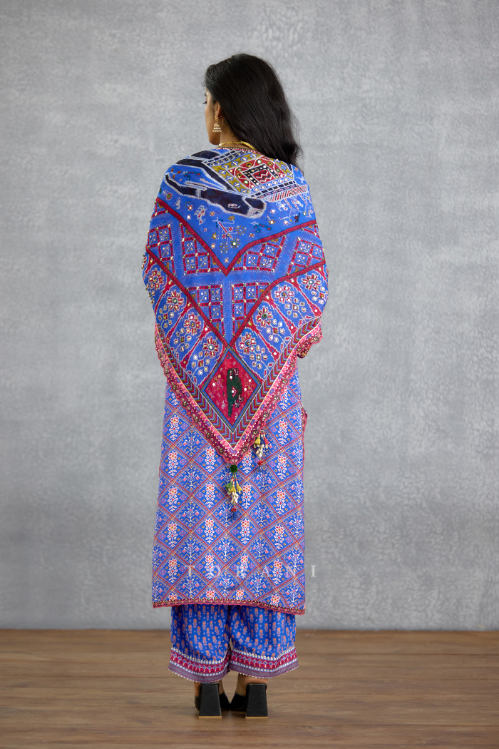 Niladri Ibha Scarf