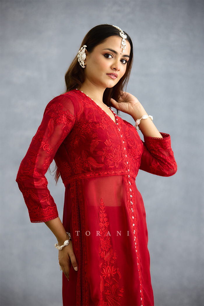 Surkh Udita Kurta Set