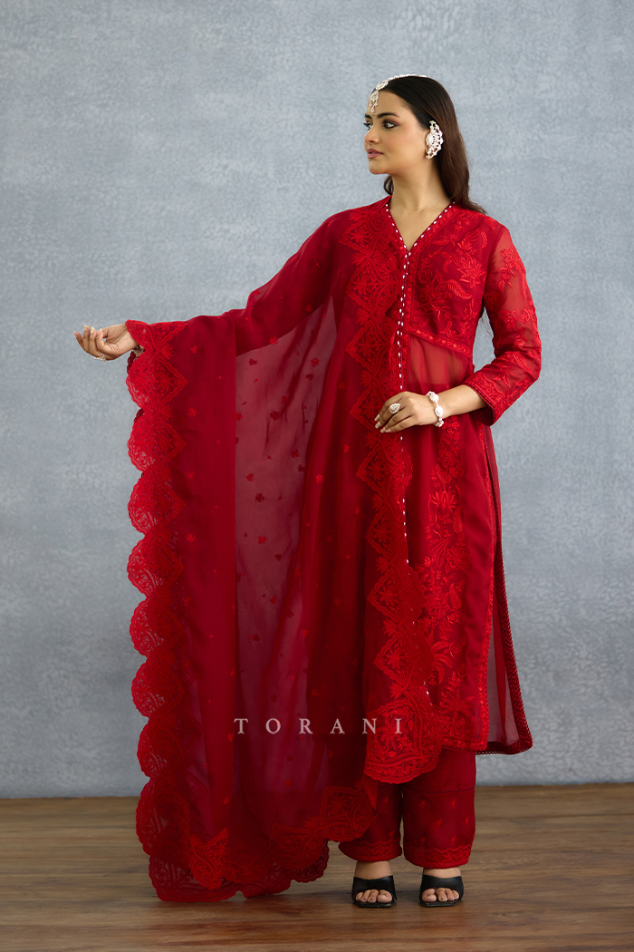 Surkh Udita Kurta Set