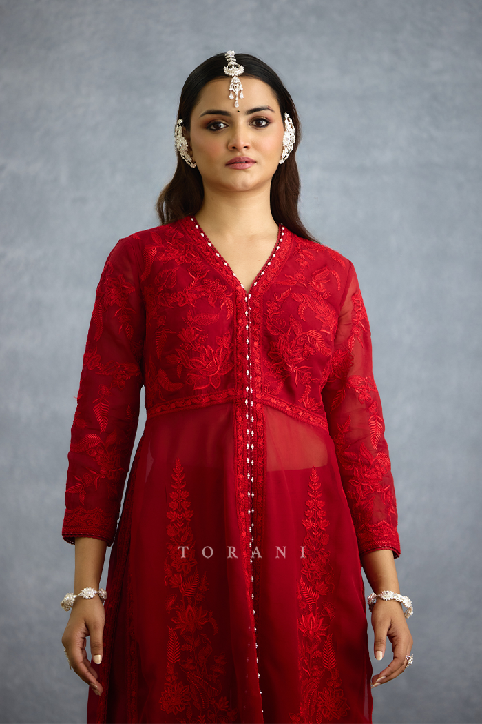 Surkh Udita Kurta Set