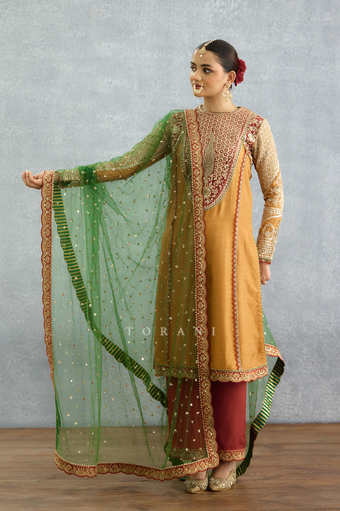 Rangnoor Izra Kurta Set