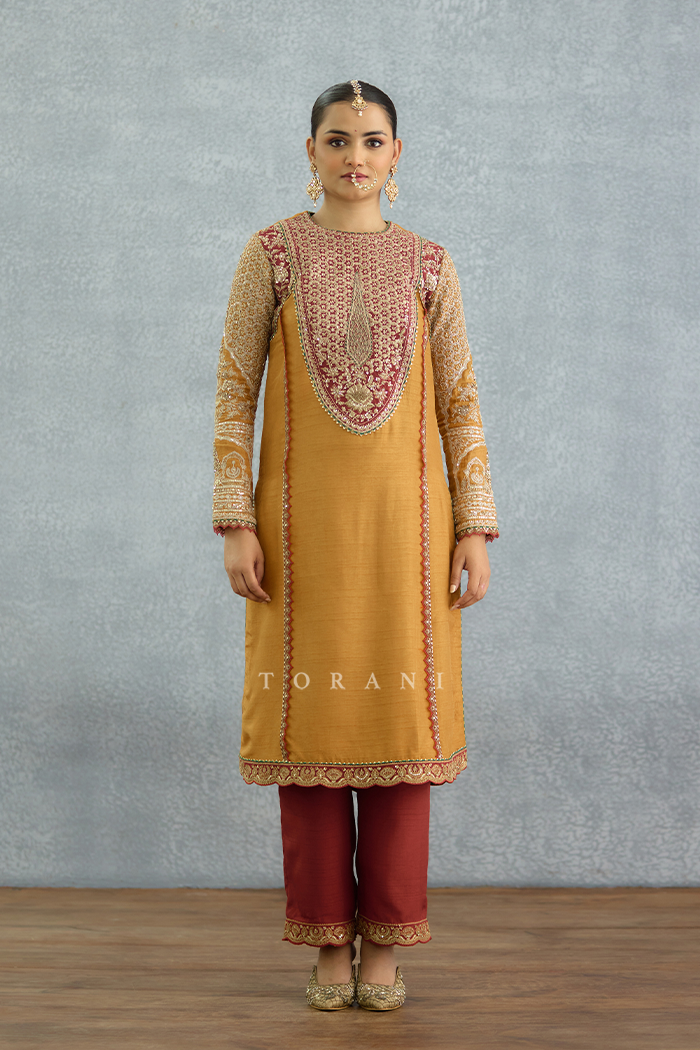 Rangnoor Izra Kurta Set