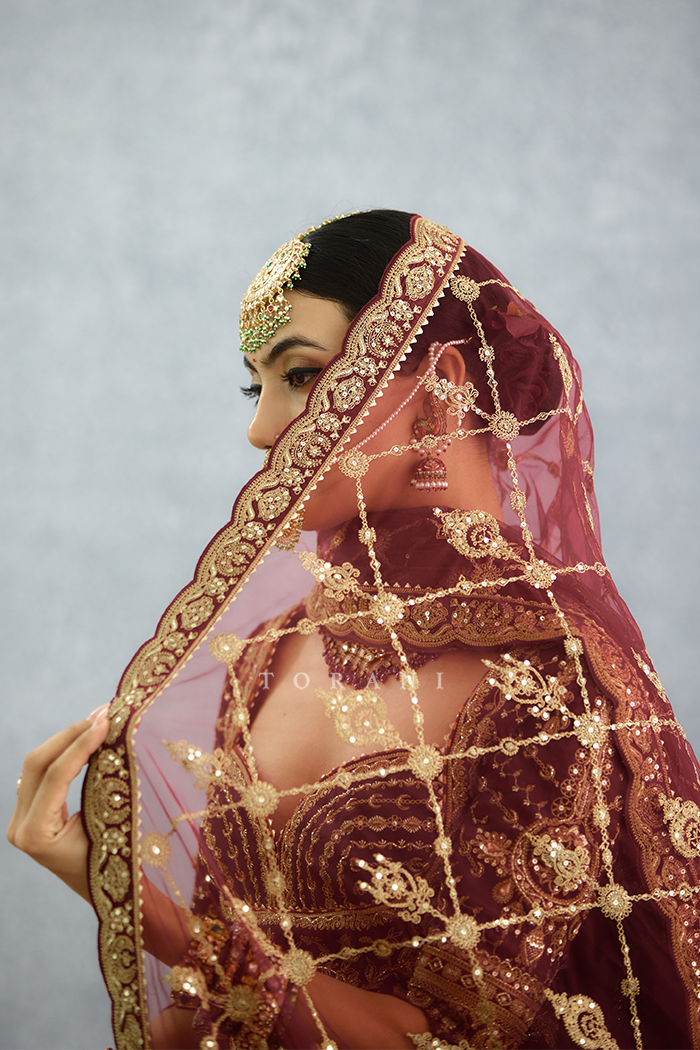 Qarmazi Mazneen Lehenga Set