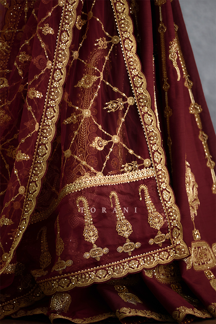 Qarmazi Mazneen Lehenga Set