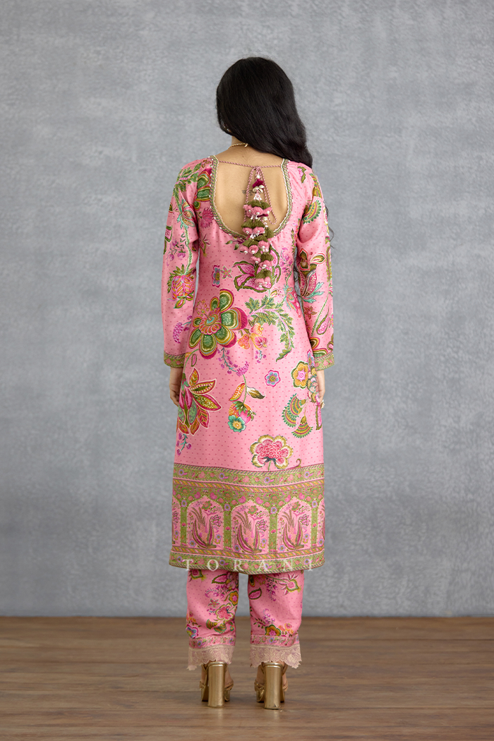 Pankaja Meha Anvita Kurta Set