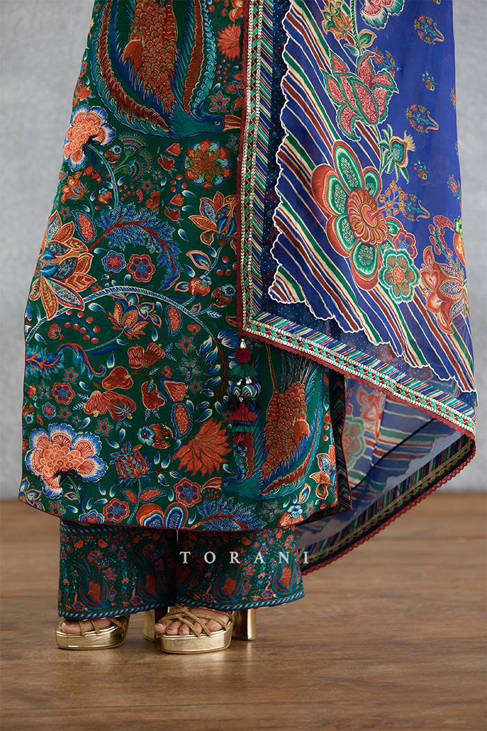 Mayurakshi Writu Tanuja Kurta Set