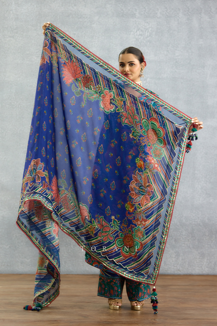 Mayurakshi Writu Tanuja Kurta Set