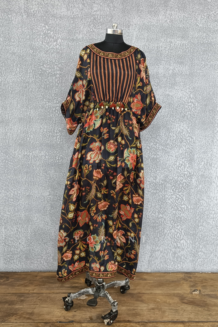 Sale- Nisha Saanvi Kaftaan