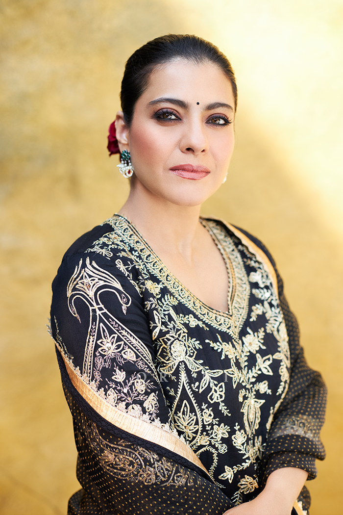 Kajol Devgan in Black Slub SIlk Kurta Payjama Set