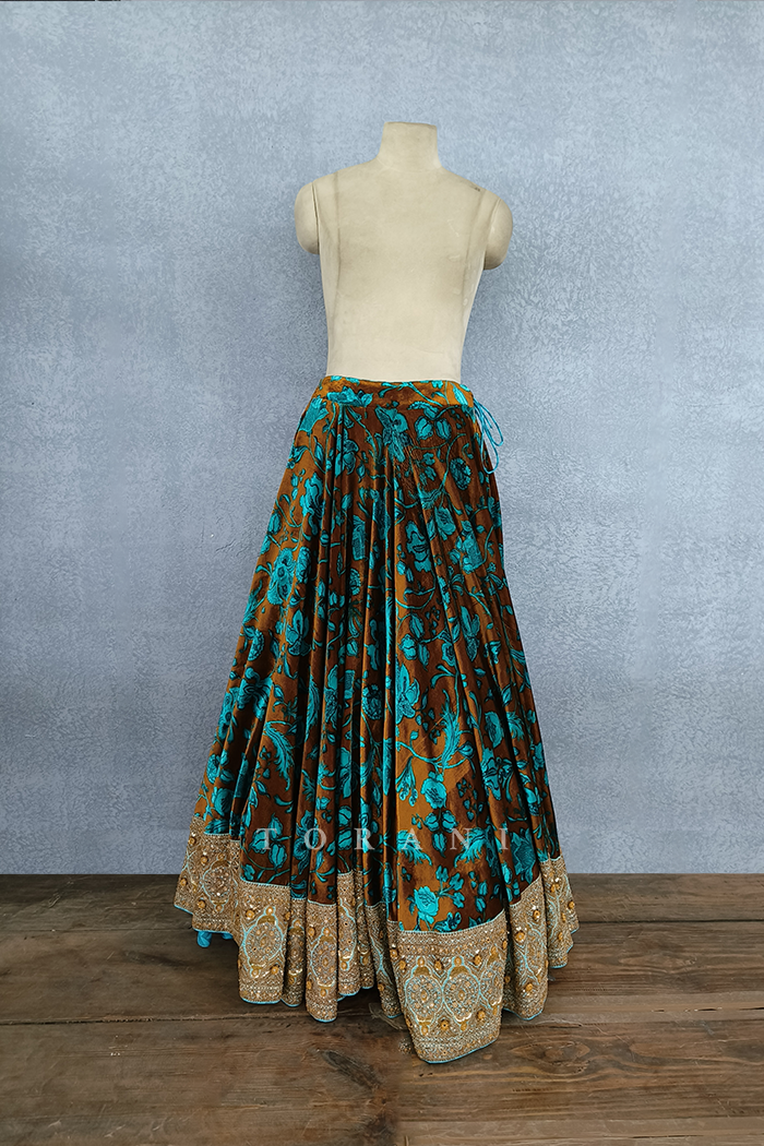 Sabz Nimah Lehenga/Damage