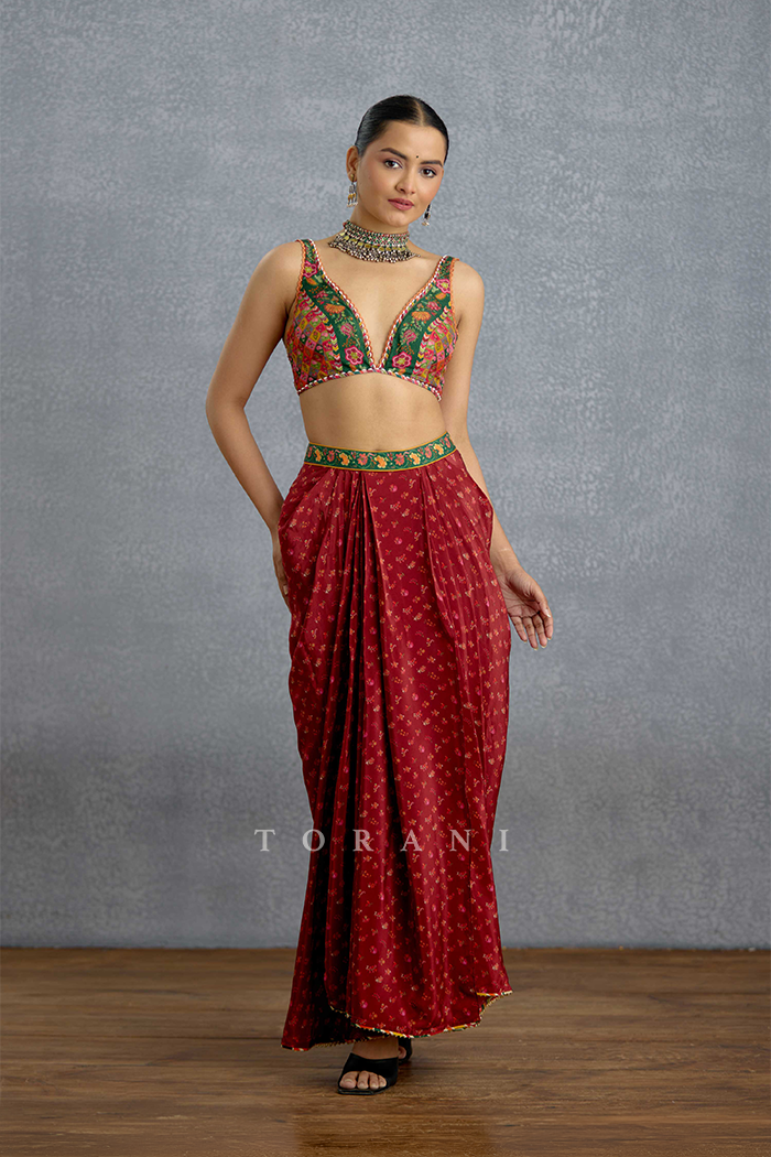 Chitrangi Gulrang Cape Set