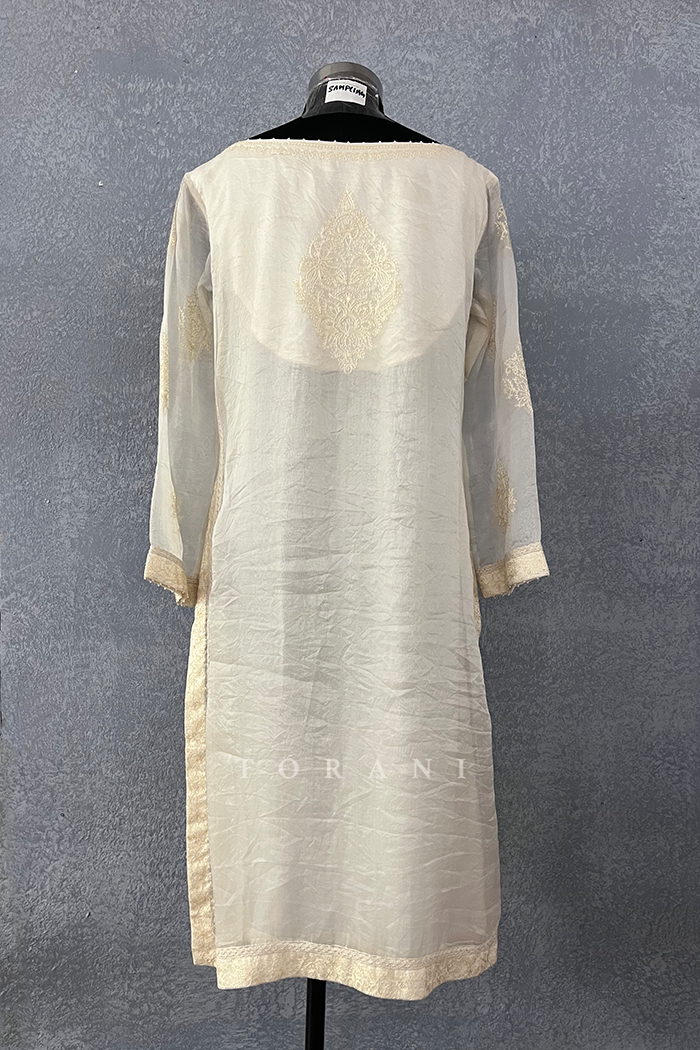 Sale- Swetah Aadrita Kurta