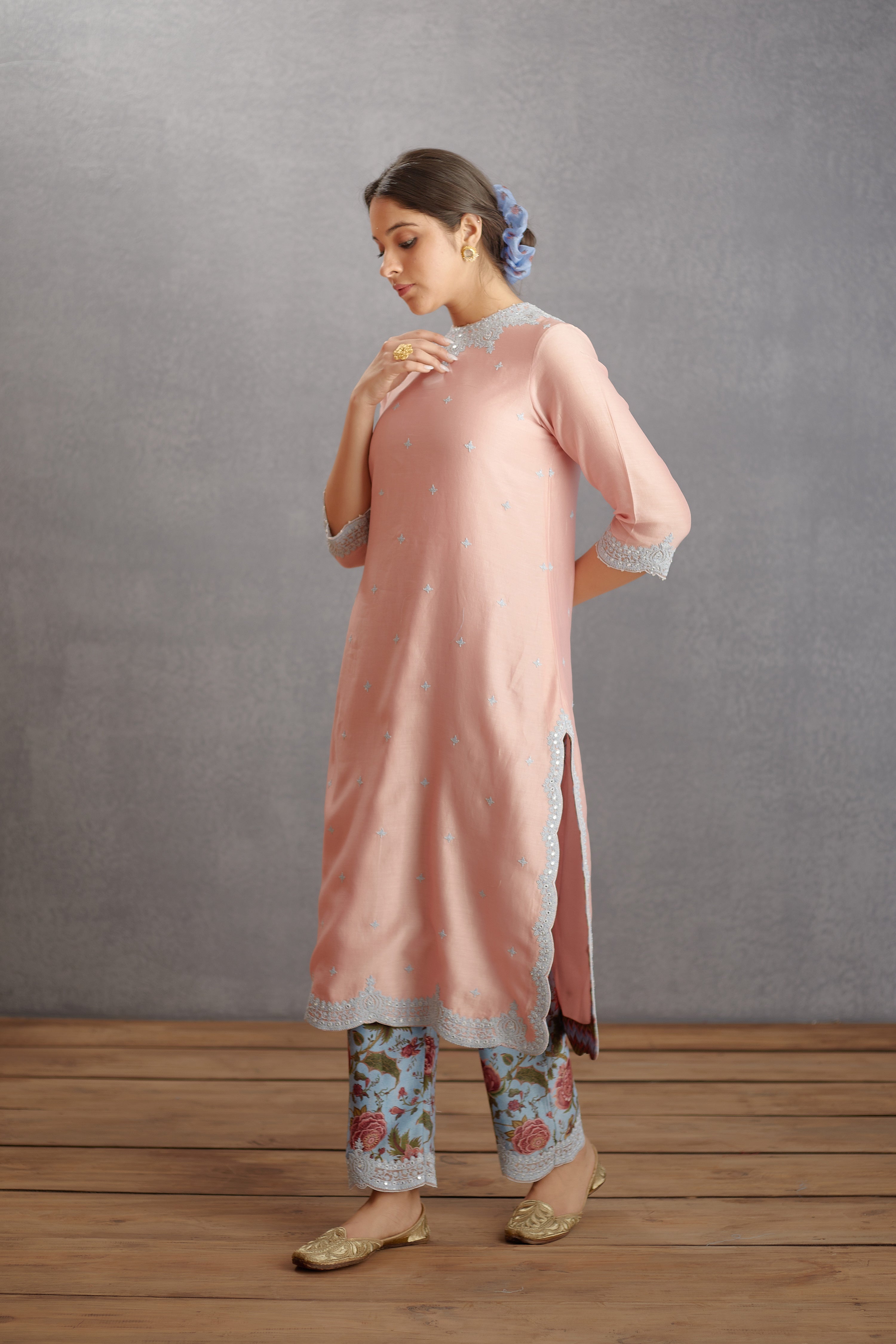 Kaner Urvi Kurta Set