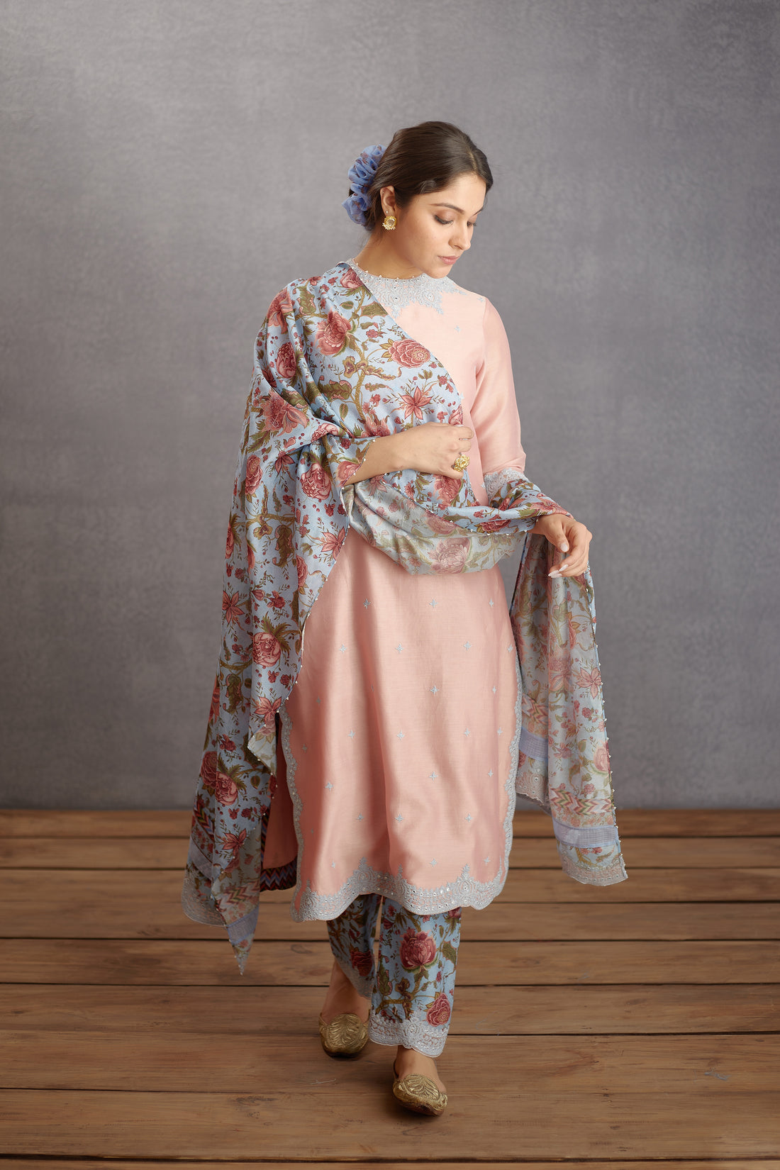 Kaner Urvi Kurta Set