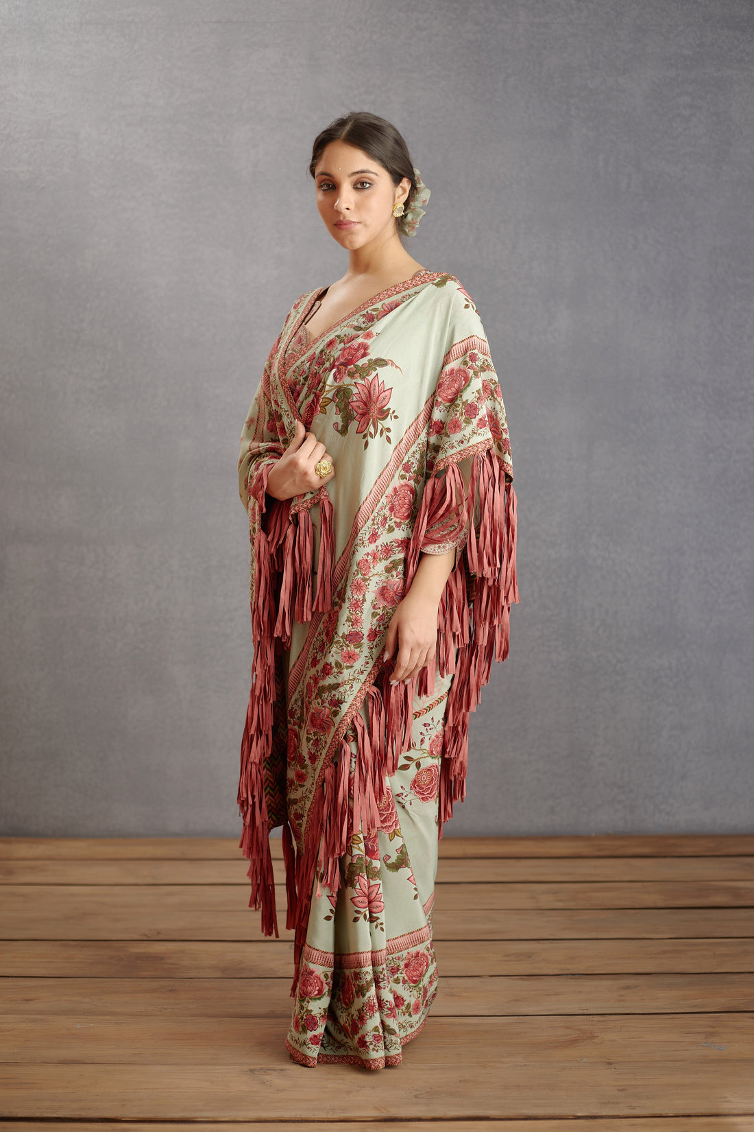 Jaituni Taahira Saree