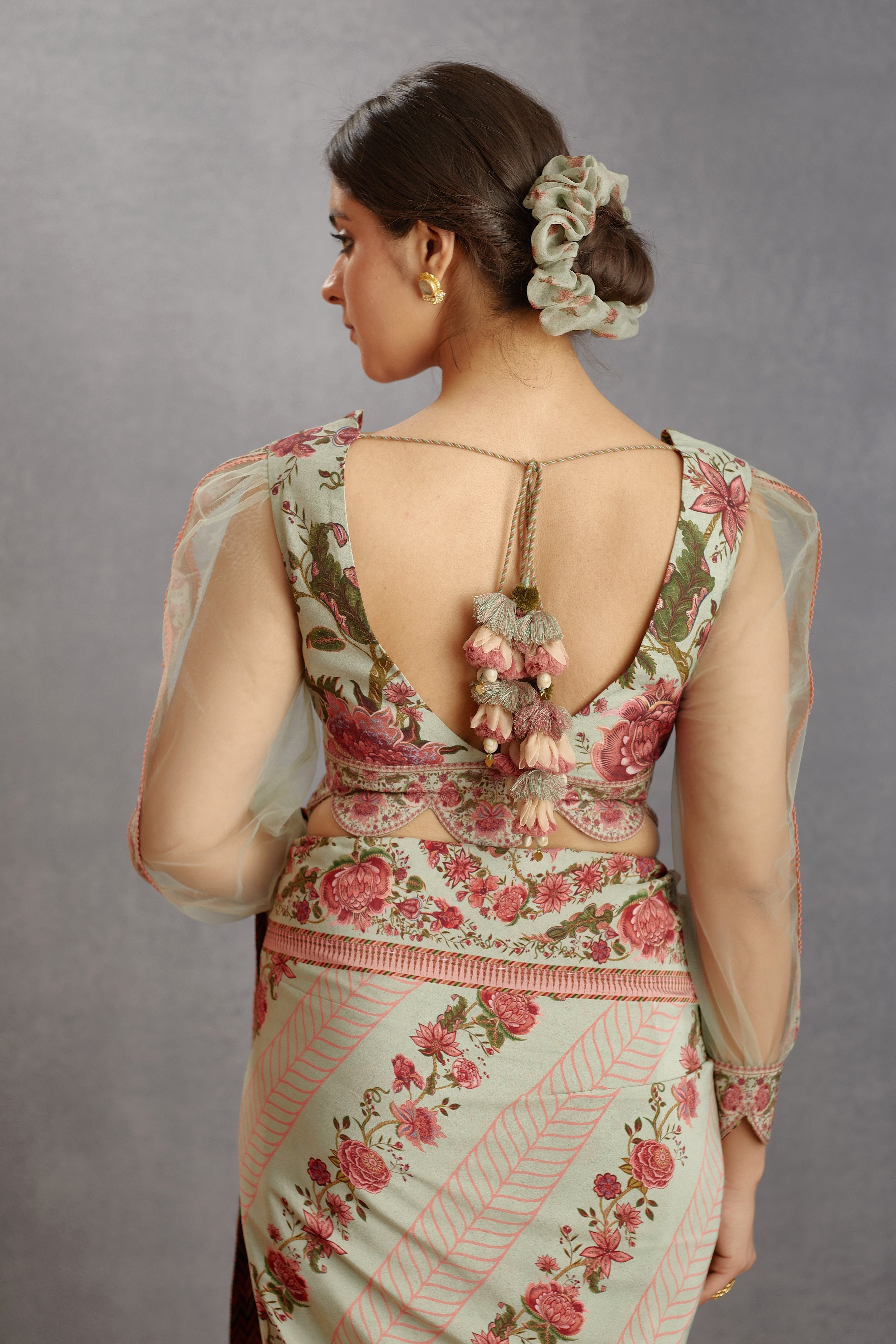 Jaituni Taahira Saree