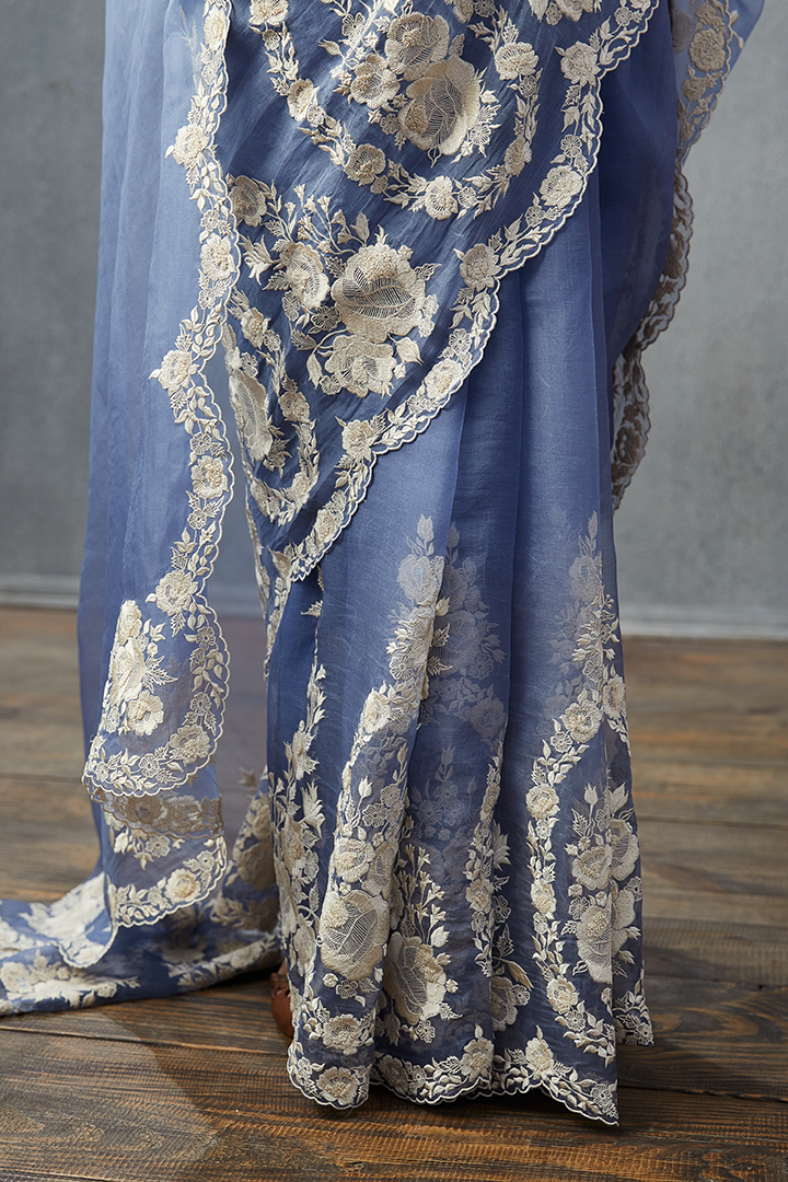 Neeli Kali Oshma Saree