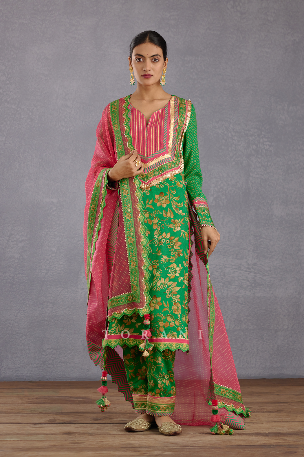 Rang Naaz Tahmina Kurta Set