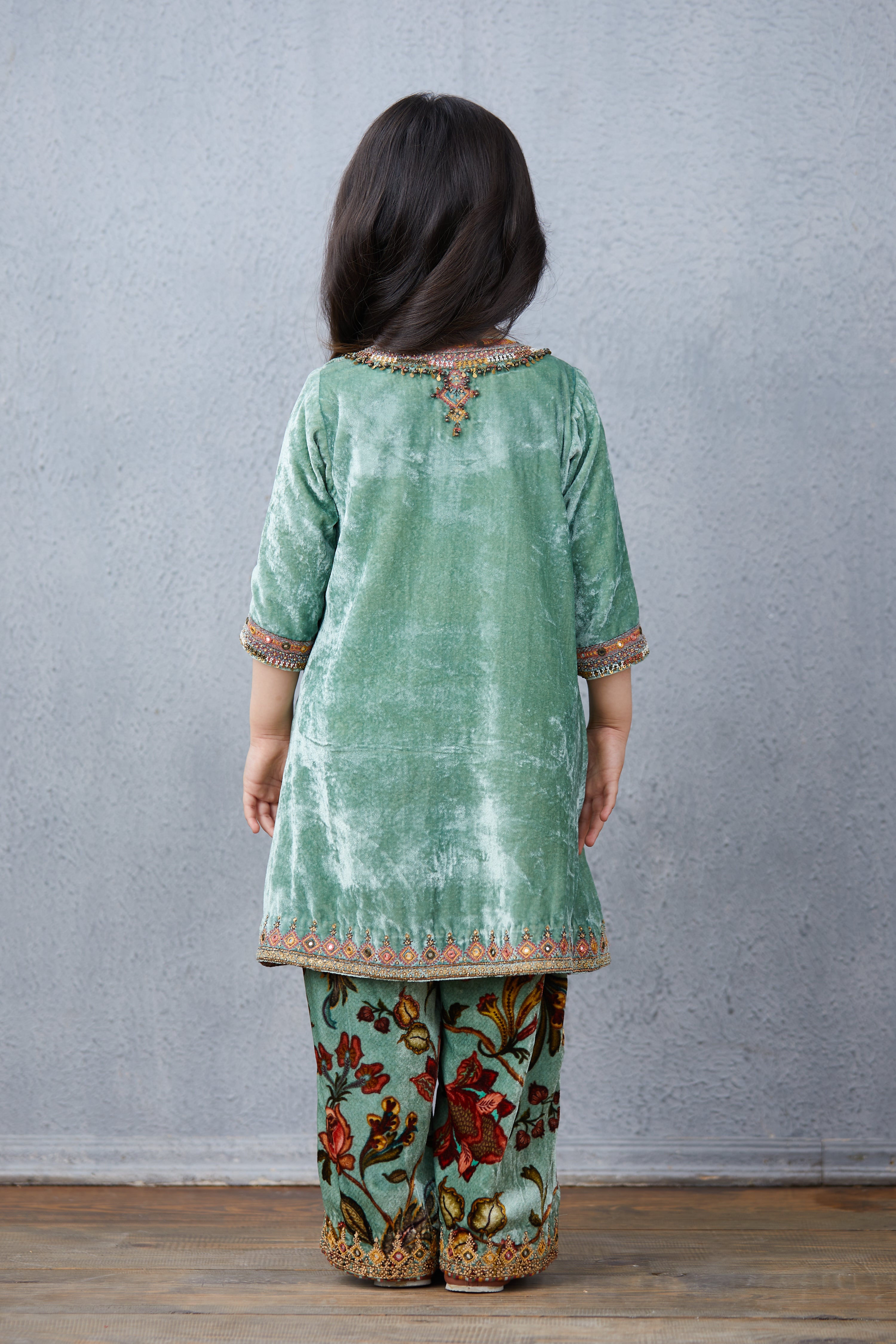 Champa Makhmal Kurta Set