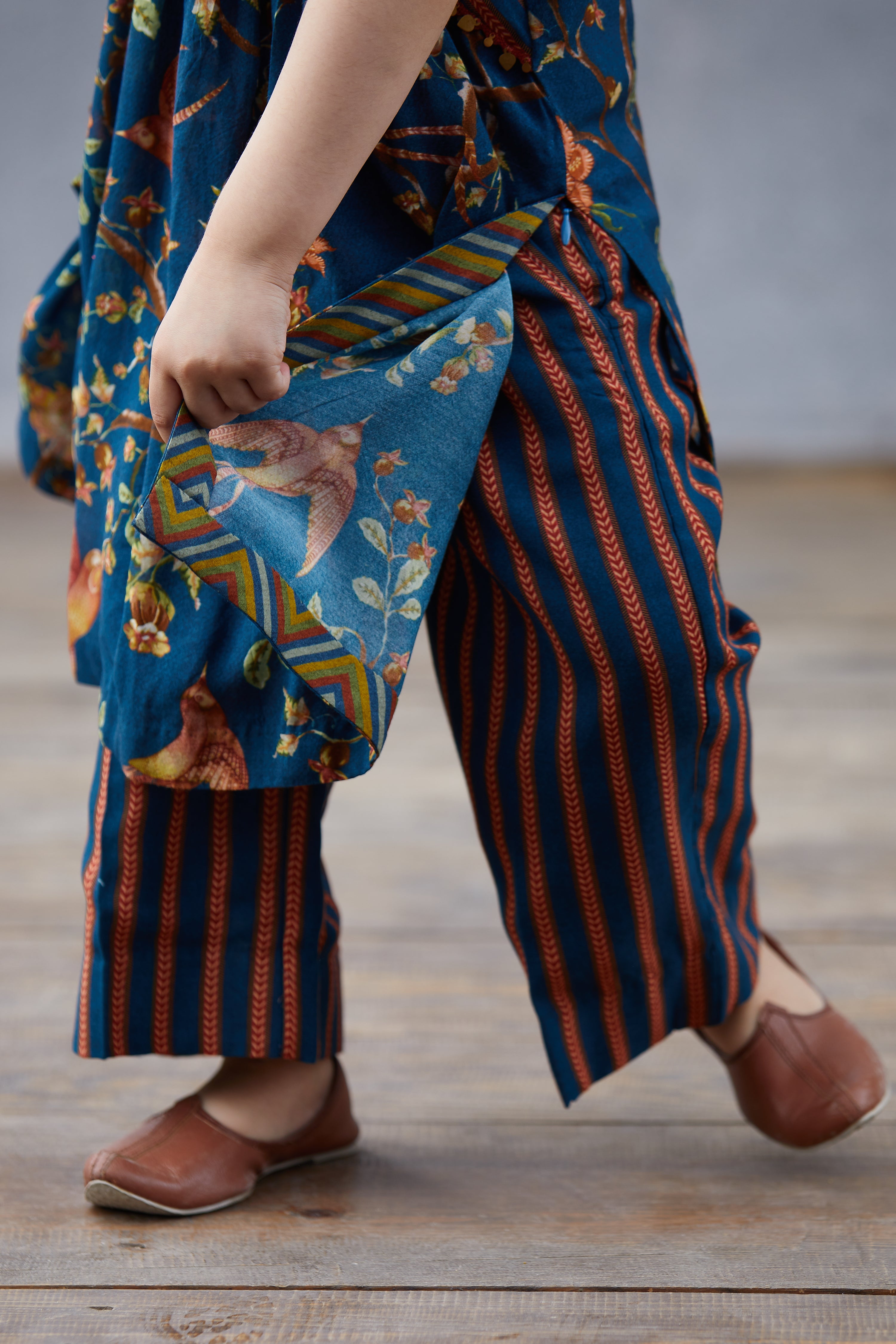 Neelam Chakor Kurta Set