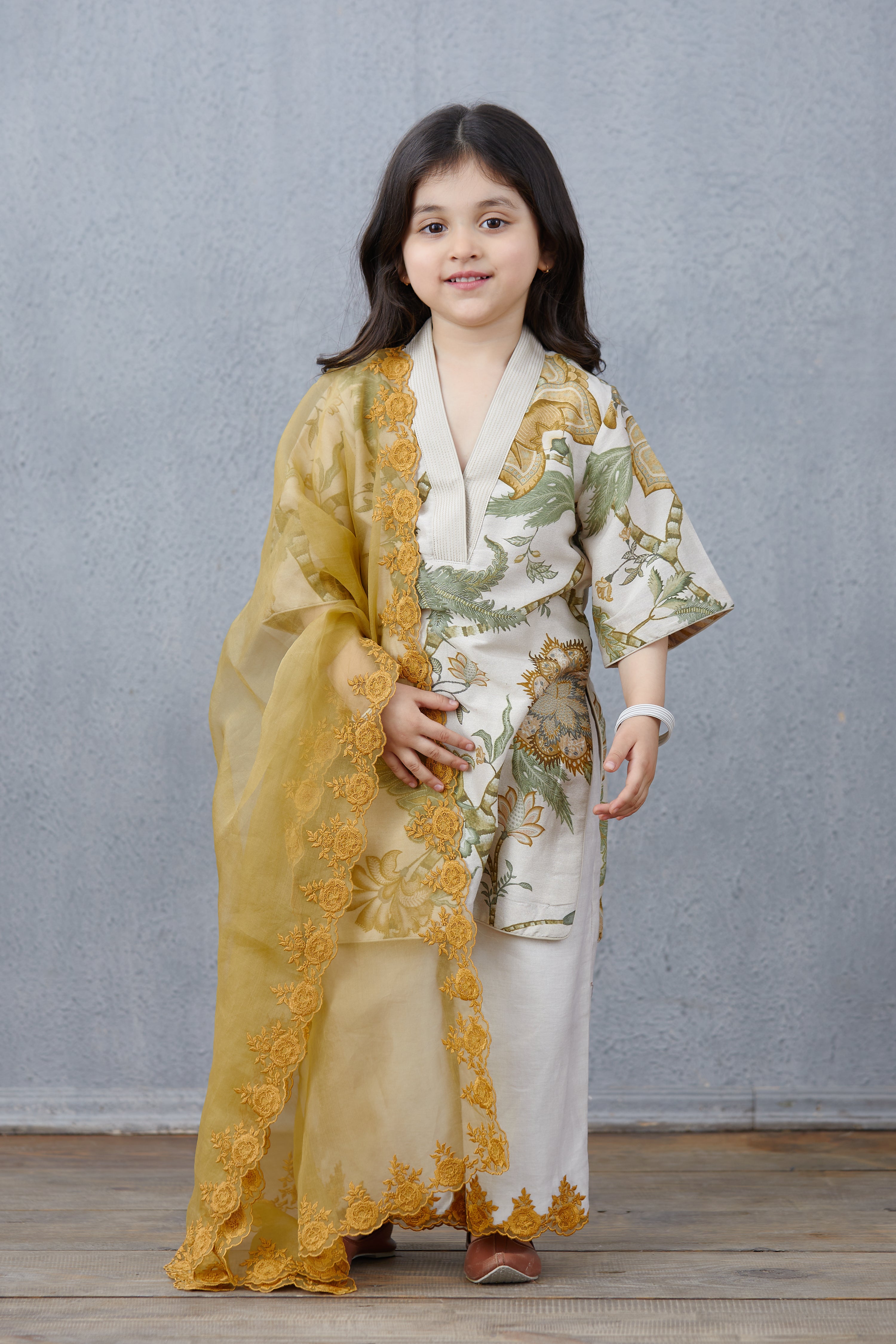 Sarso Namra Kurta Set