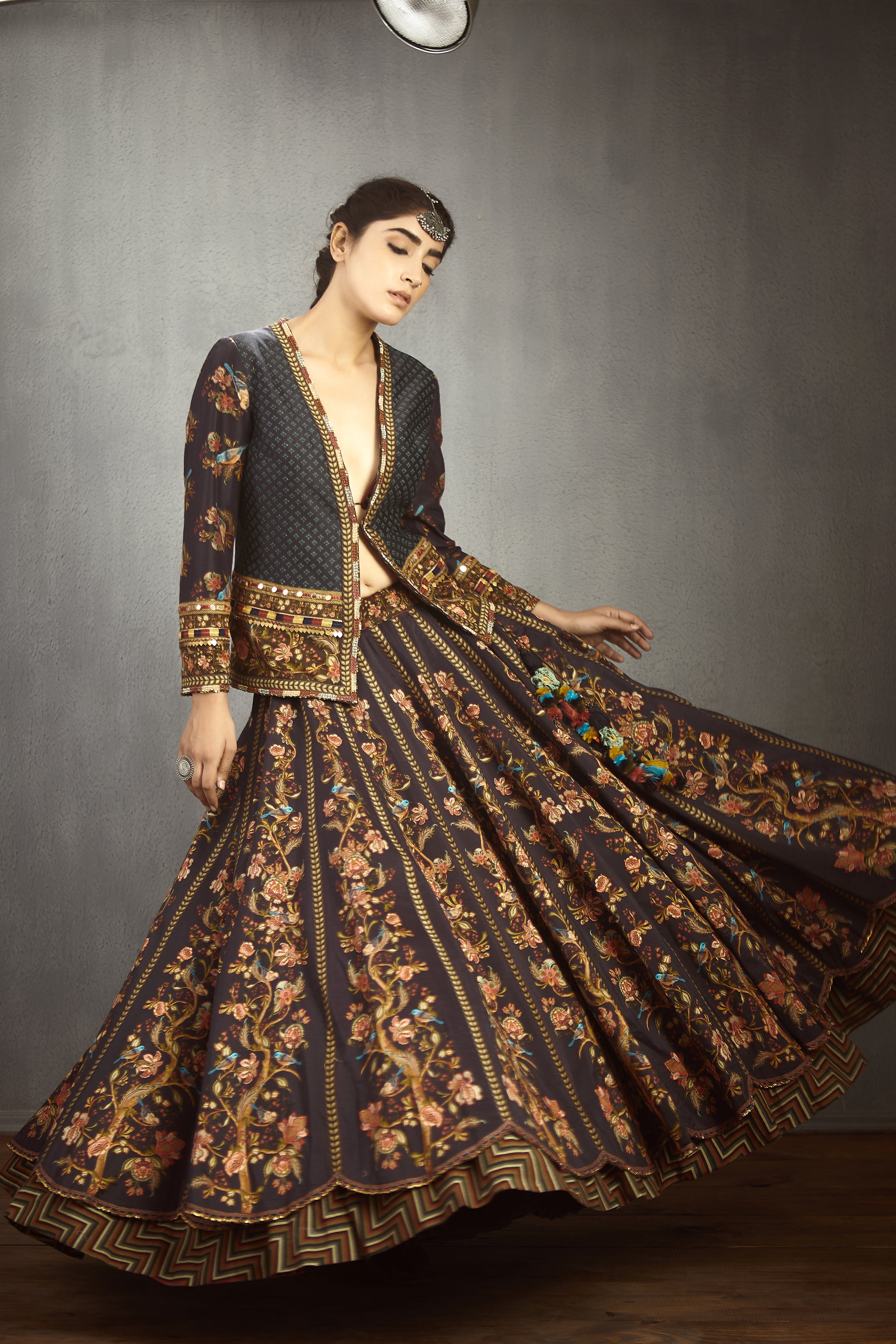 Nisha Geetanjali Lehenga Set