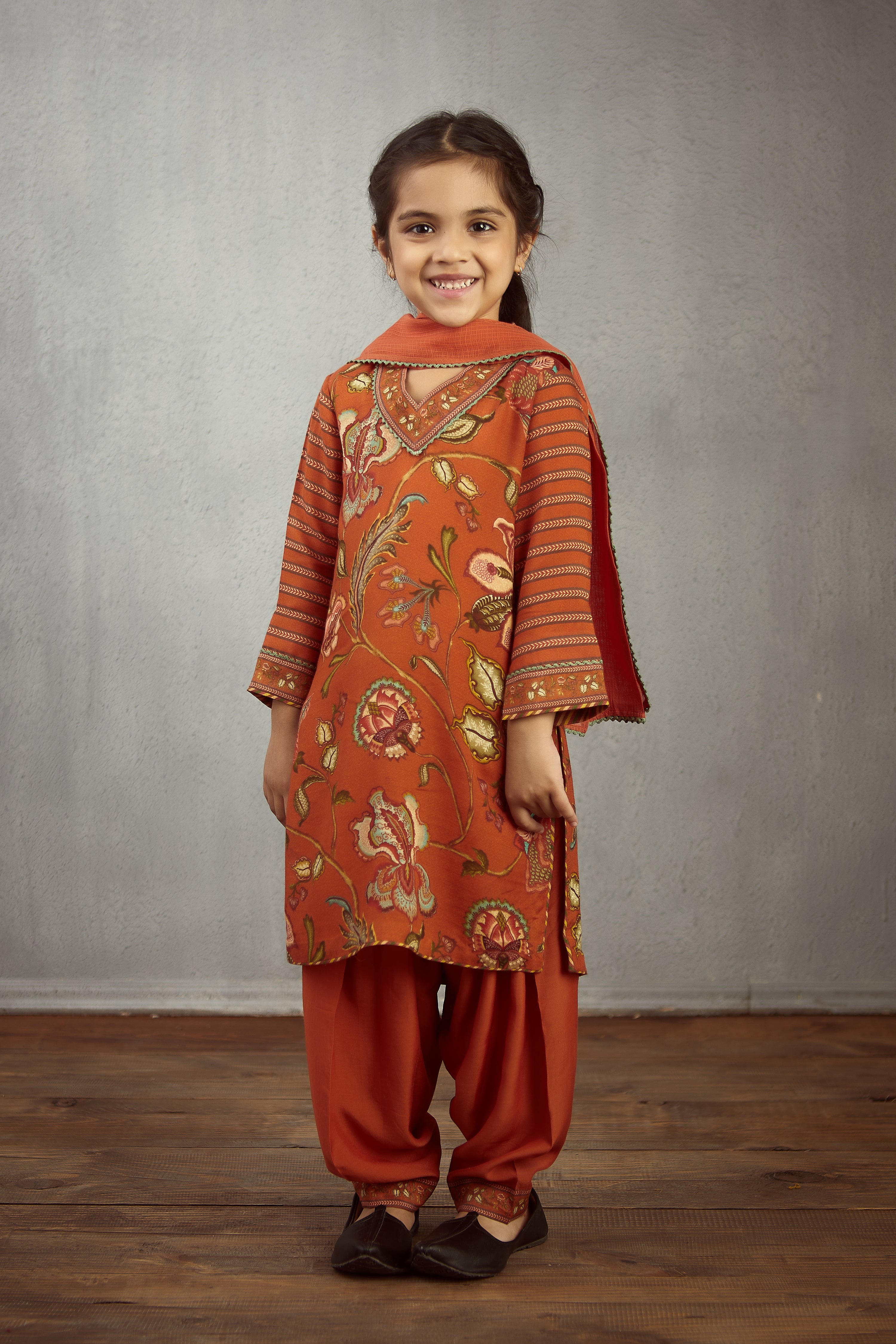 Narangi Barkha Kurta Set