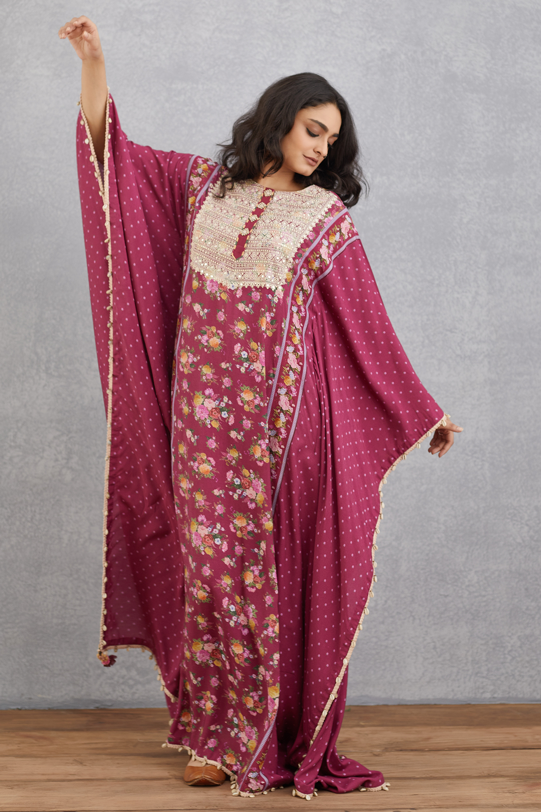 Manika Madno Kaftan