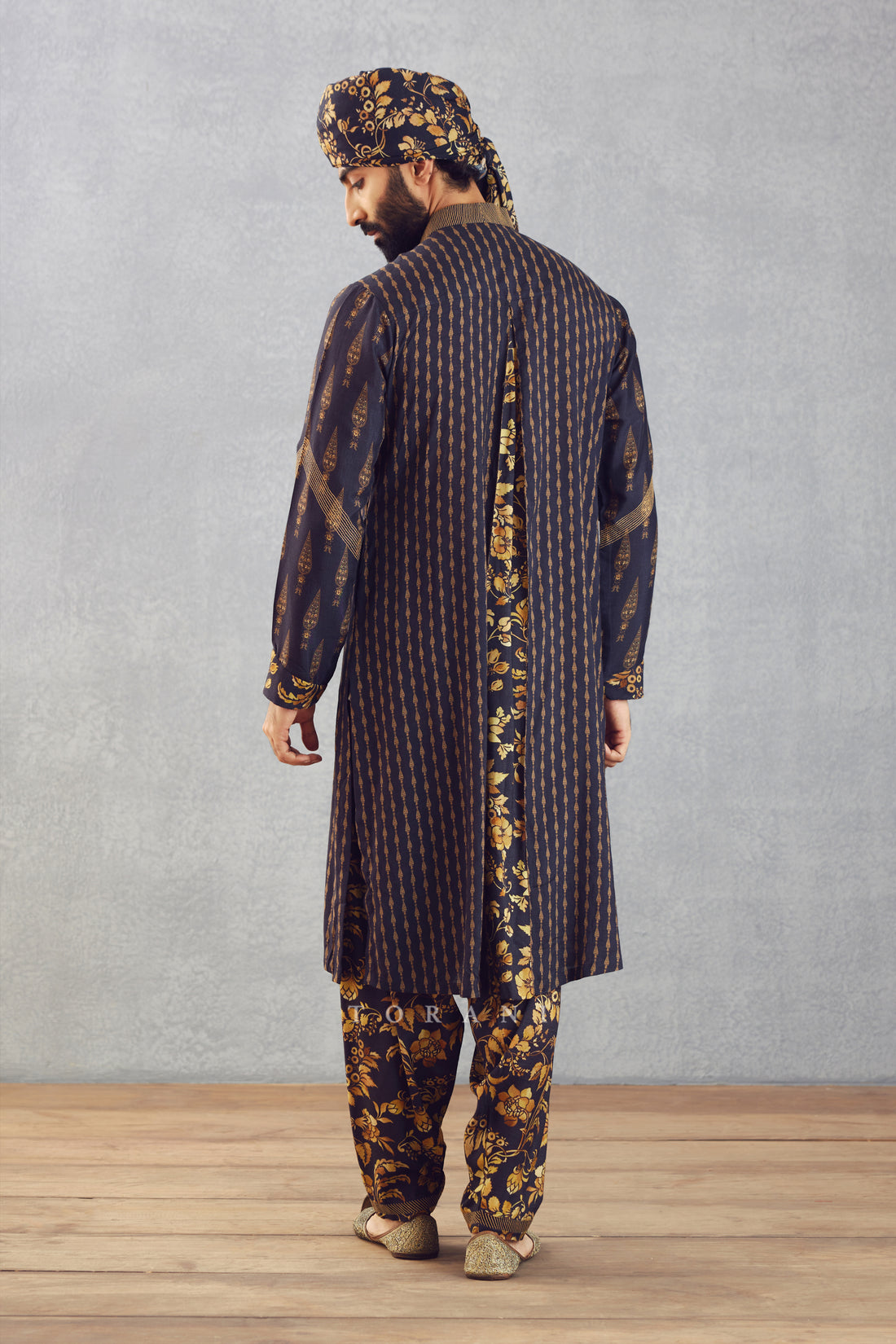 Gulghast Uzair Kurta Set