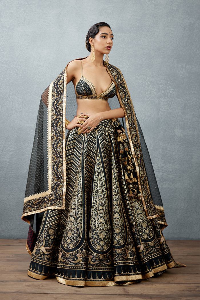 Gulghast Hayat Lehenga Set