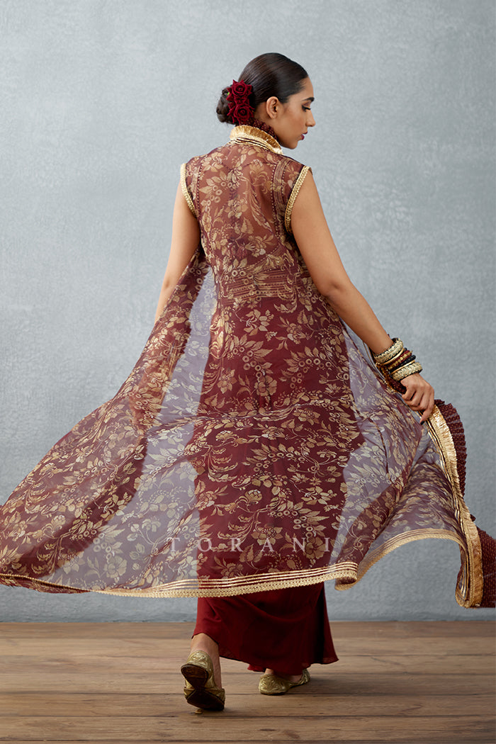 Gulnar Nazreen Cape Set