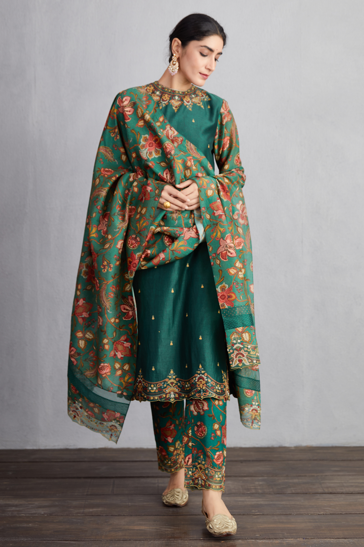 Sheesham Urvi Kurta Set