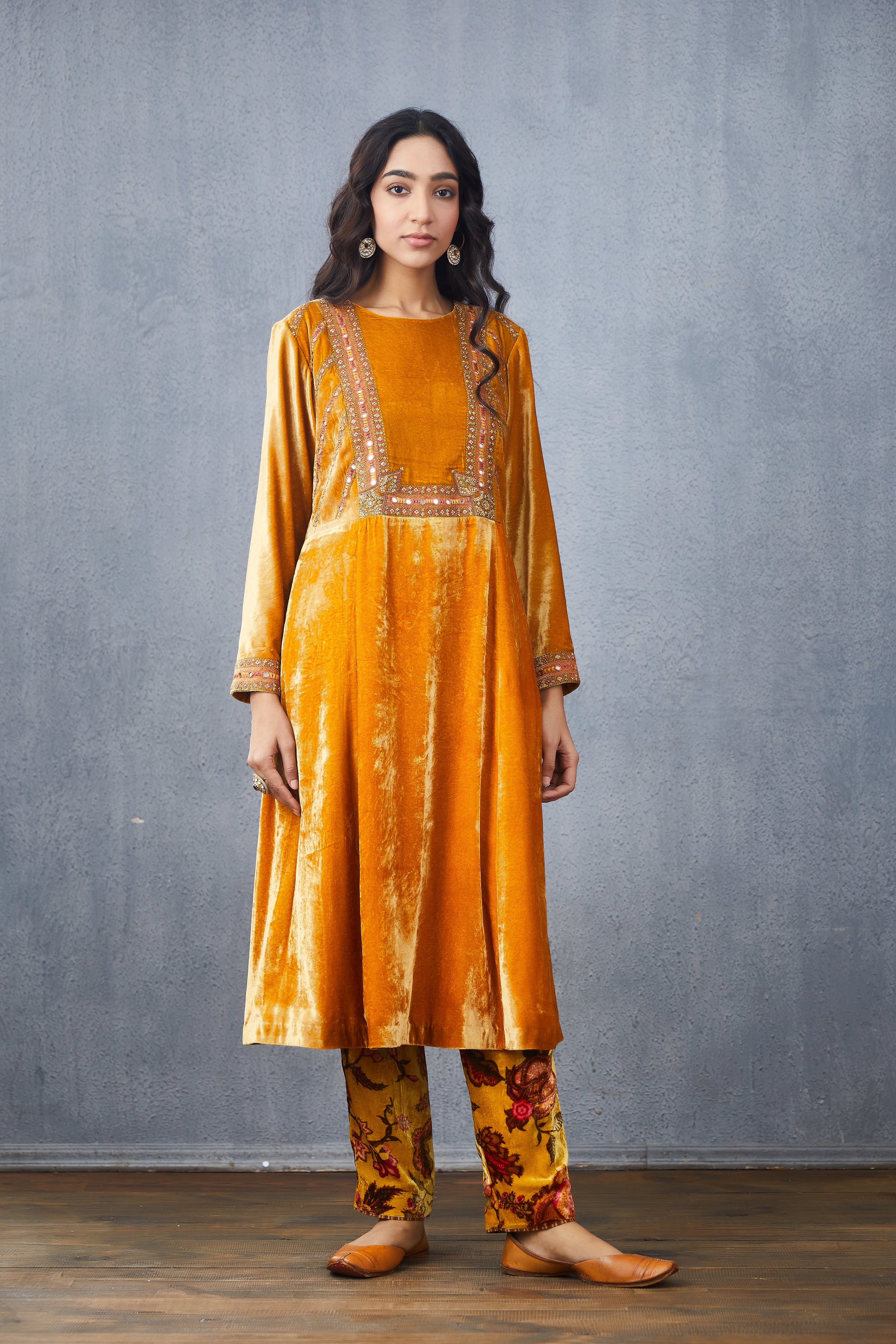 Yellow KURTA SET with pants in silk velvet