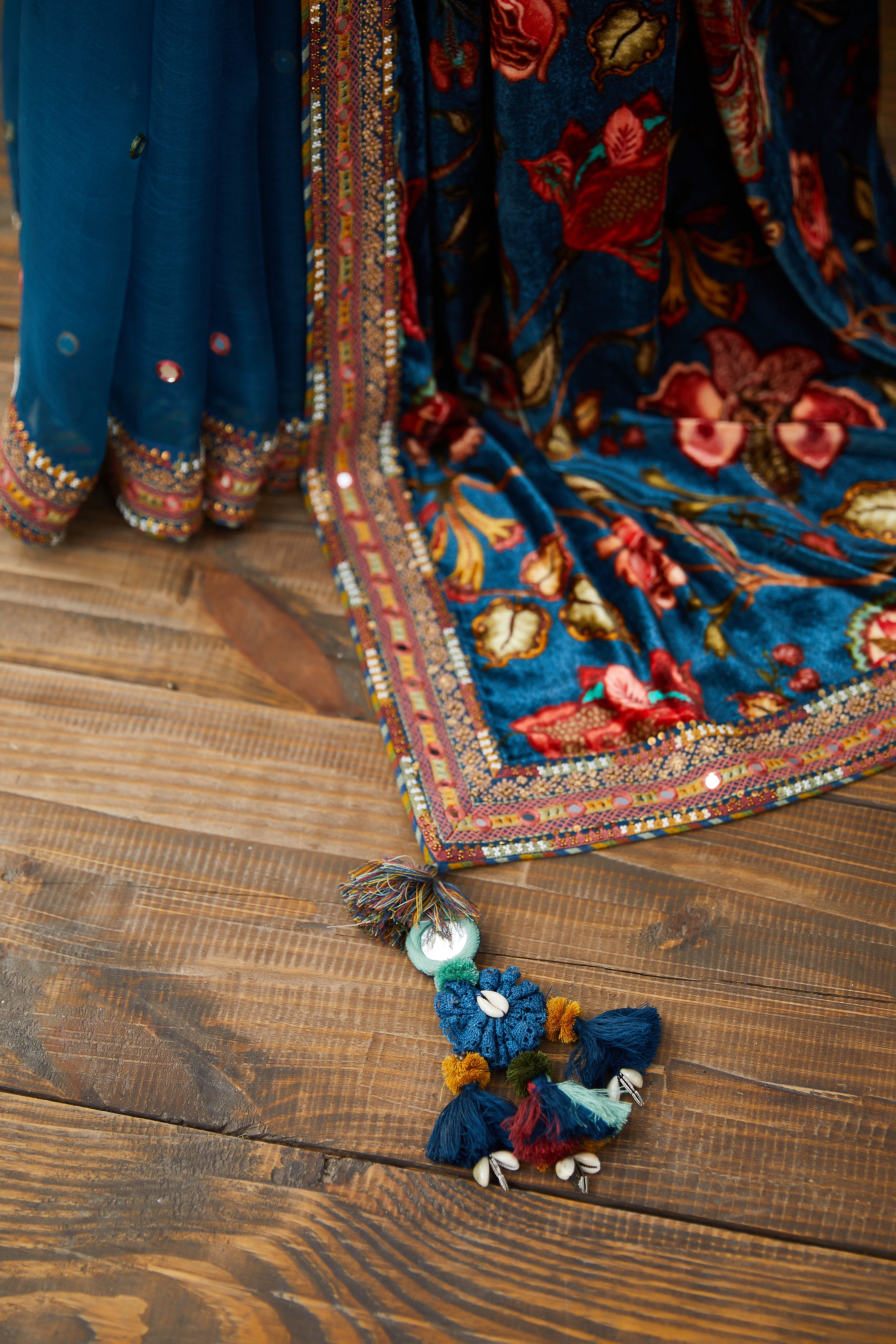 Neelam Makhmal Pallu Sheesha Revathi Saree