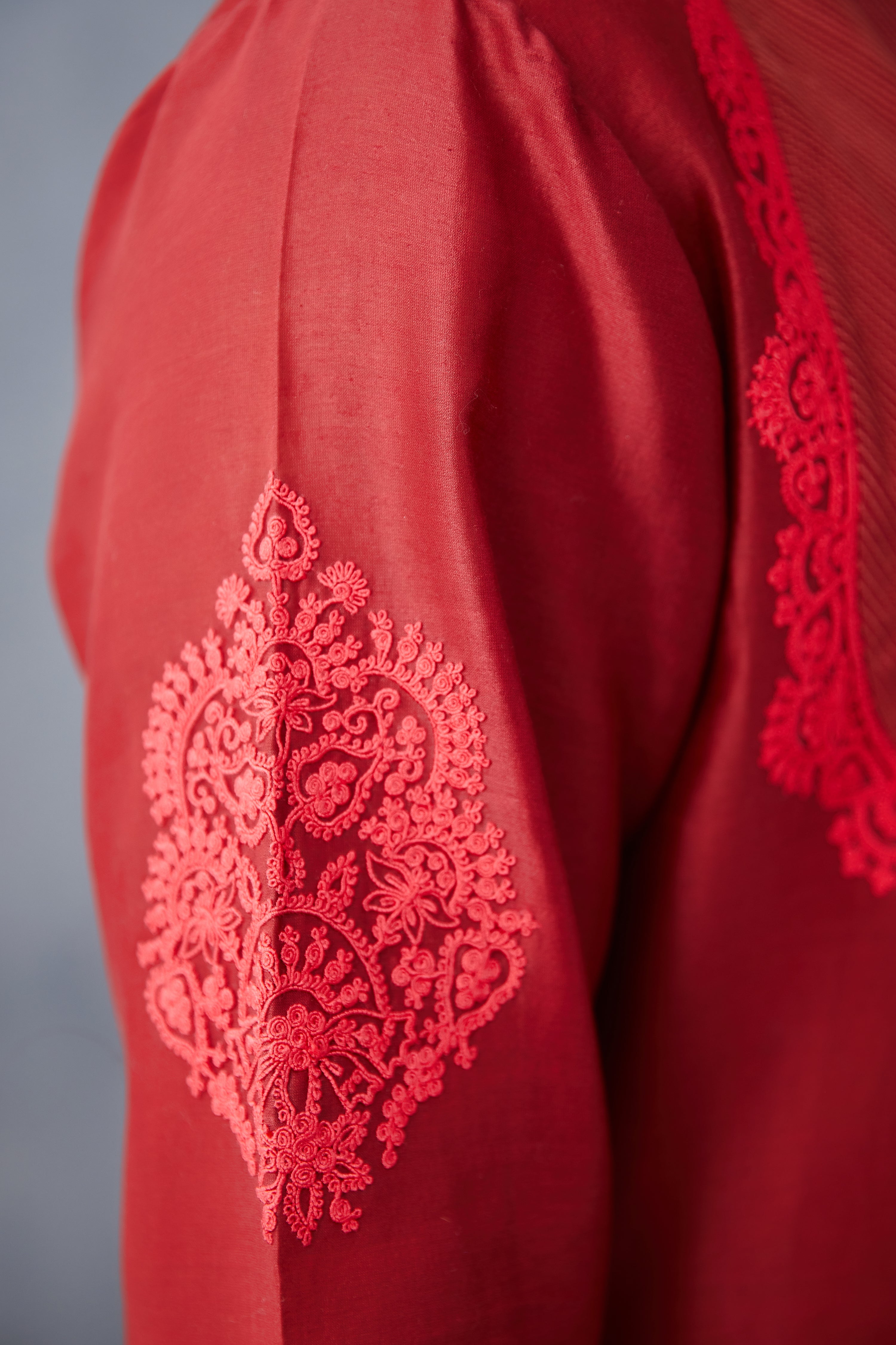 Surkh Rahil Kurta Set