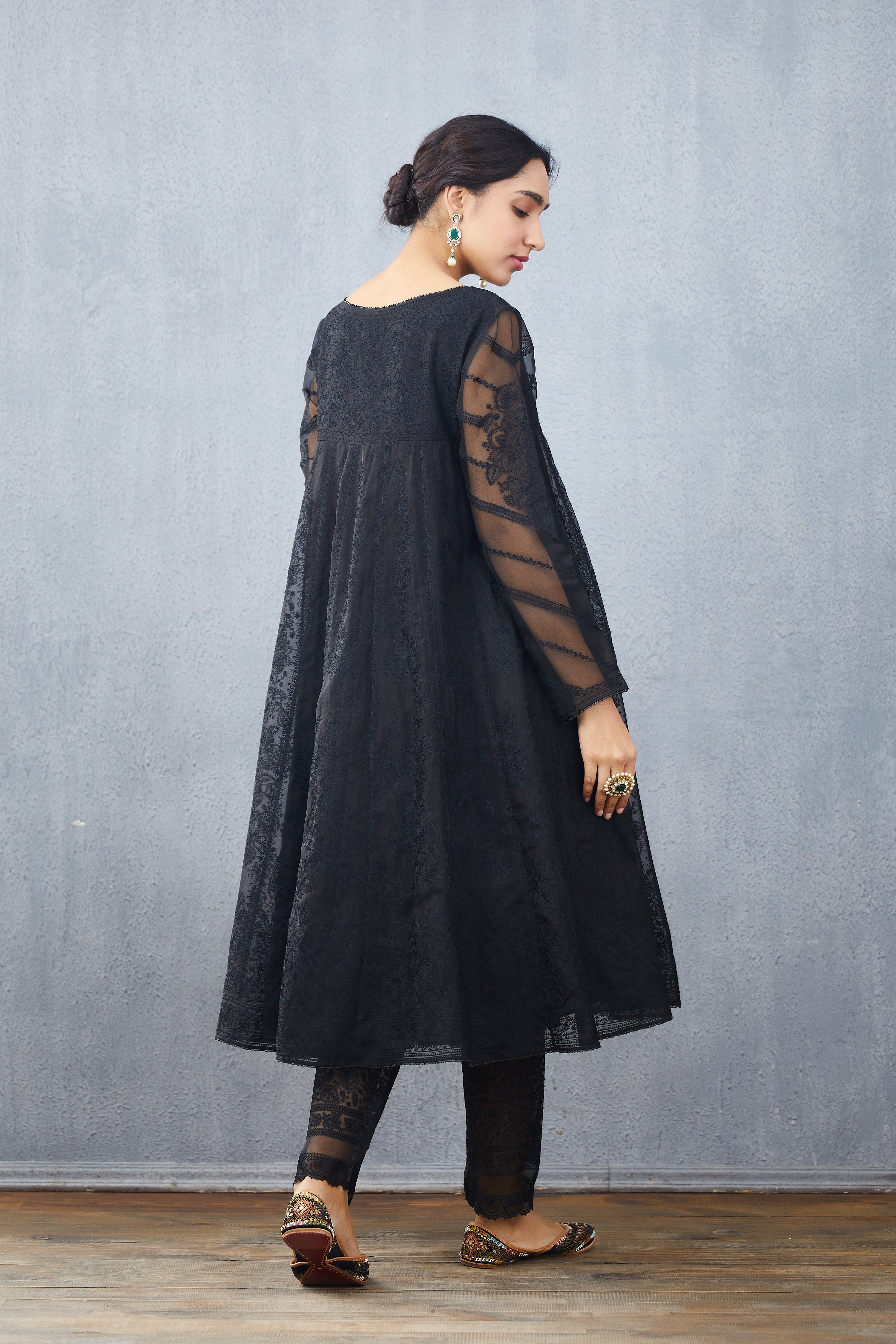 Gulghast Kalidaar Paavni Kurta Set