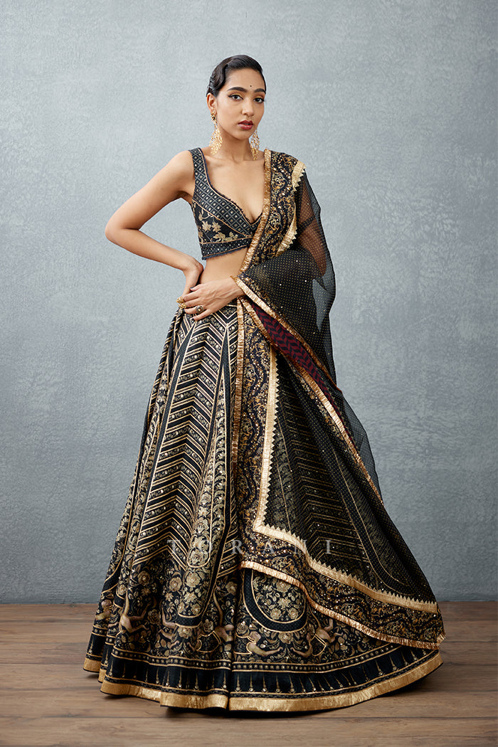 Gulghast Noor Lehenga Set