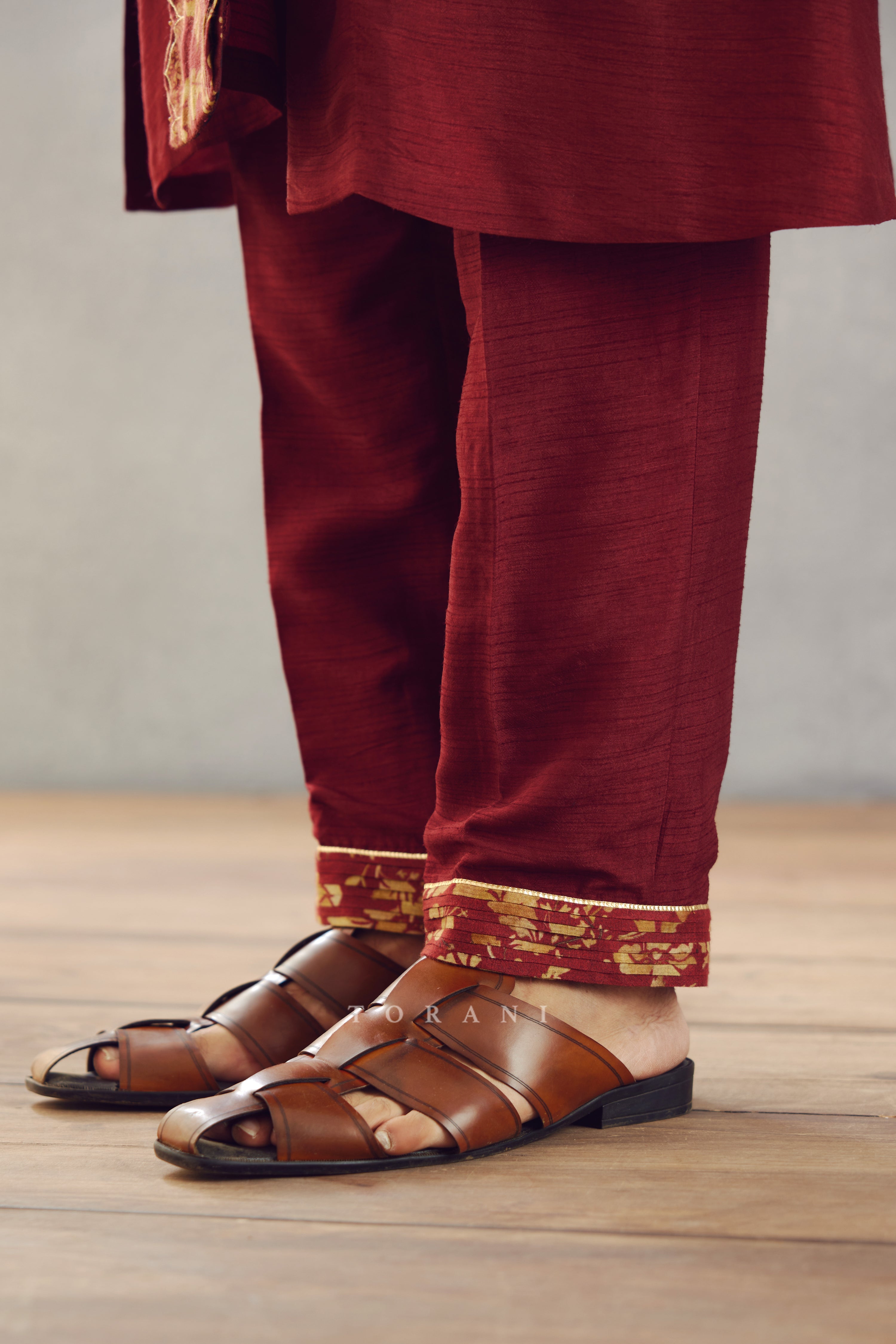 Gulnar Arham Kurta Set