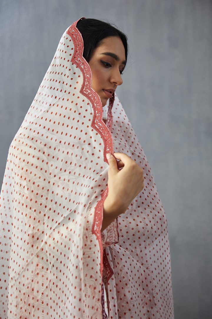 Bhuri Gauraiya Swati Kurta Set